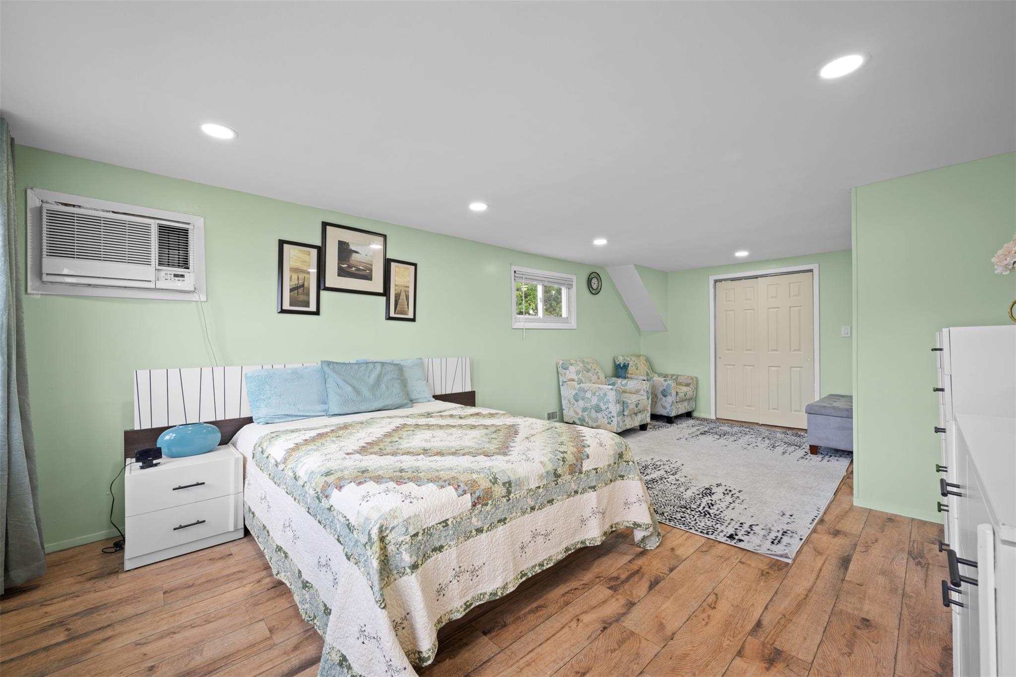 21 Westgate Road, Massapequa Park, New York image 10