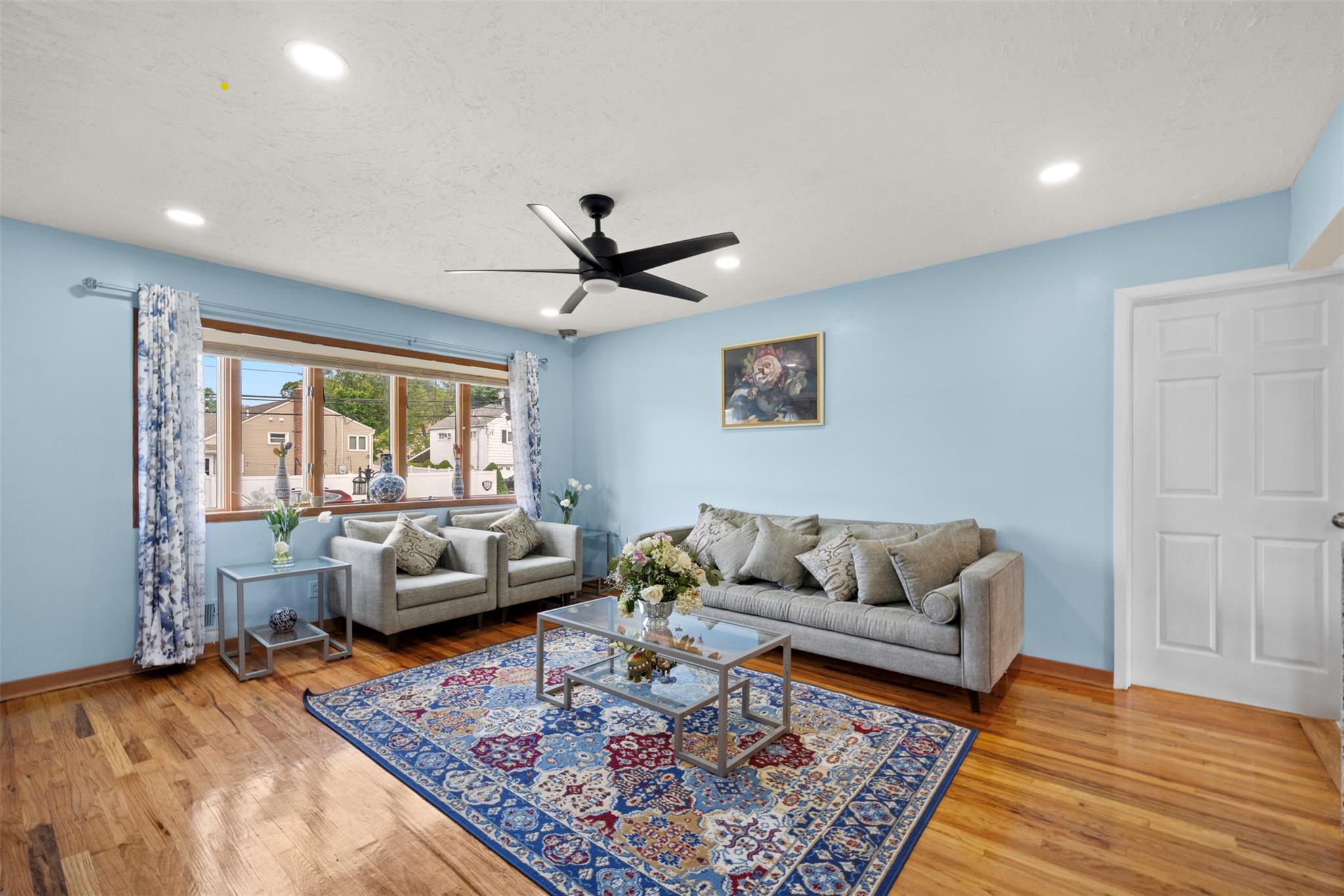 21 Westgate Road, Massapequa Park, New York image 2