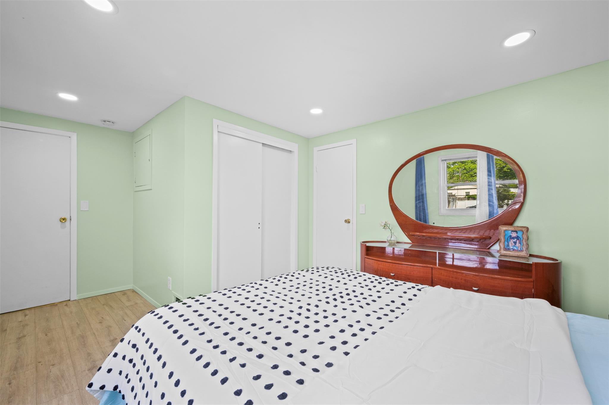 21 Westgate Road, Massapequa Park, New York image 16