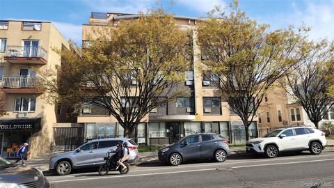 Photo of 8432 Grand Avenue #2D, Elmhurst, NY 11373 (MLS # 984643)