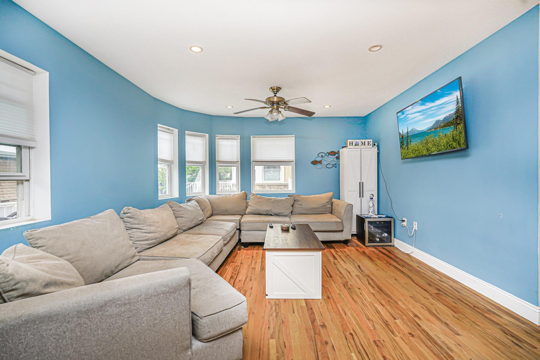 175 Beach 100th Street #8A, Rockaway Beach, New York image 9