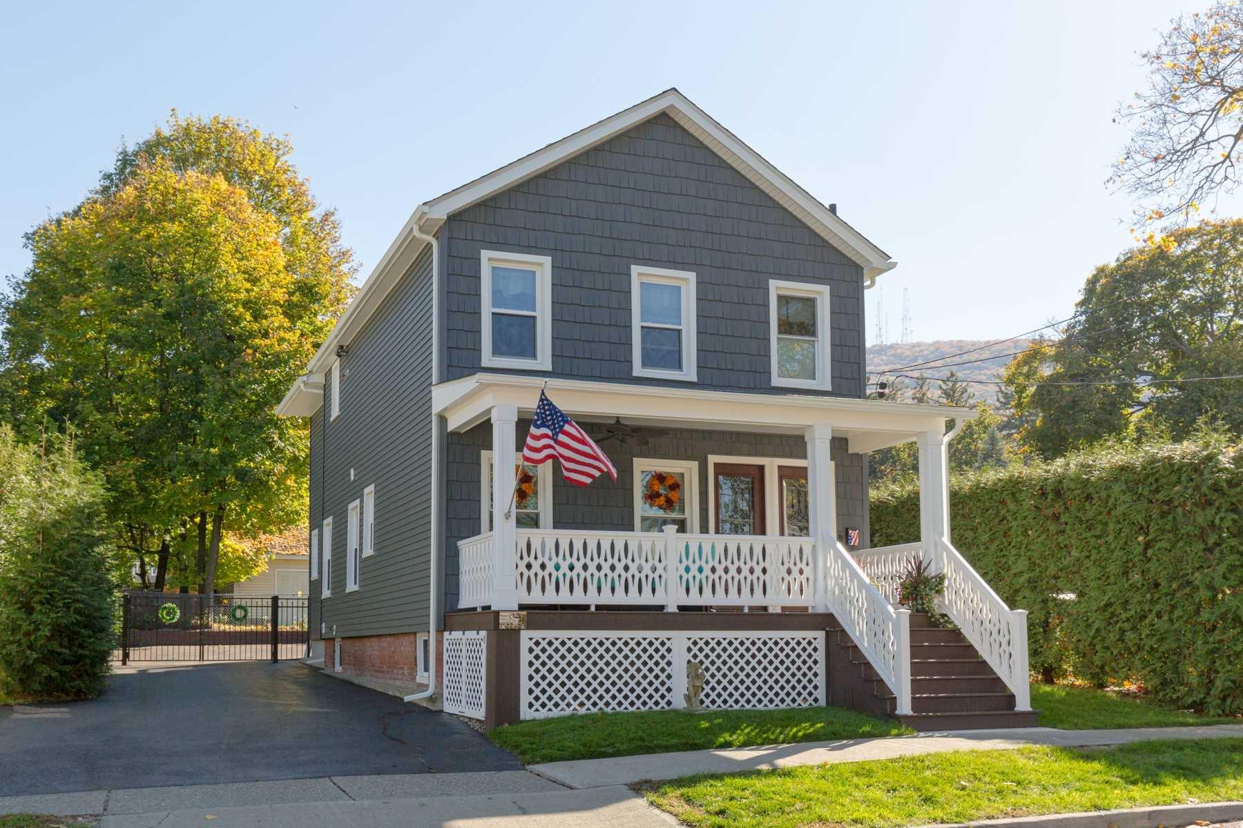 Washington Avenue, Beacon, New York - 3 Bedrooms  
3 Bathrooms - 