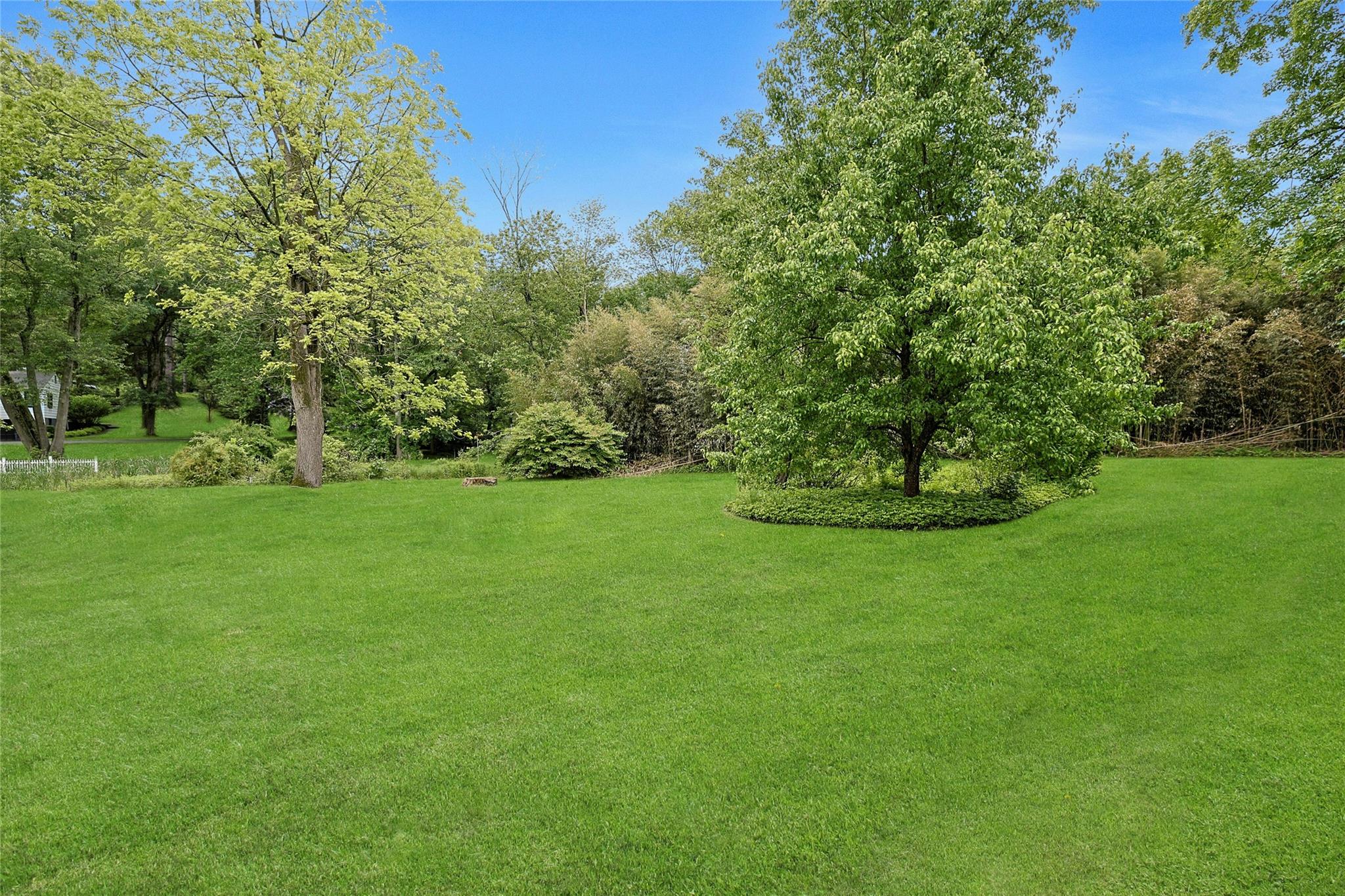 375 Quaker Road, Chappaqua, New York image 35