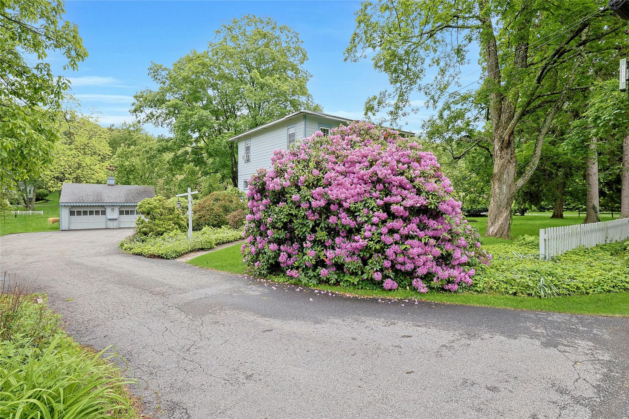 375 Quaker Road, Chappaqua, New York image 39