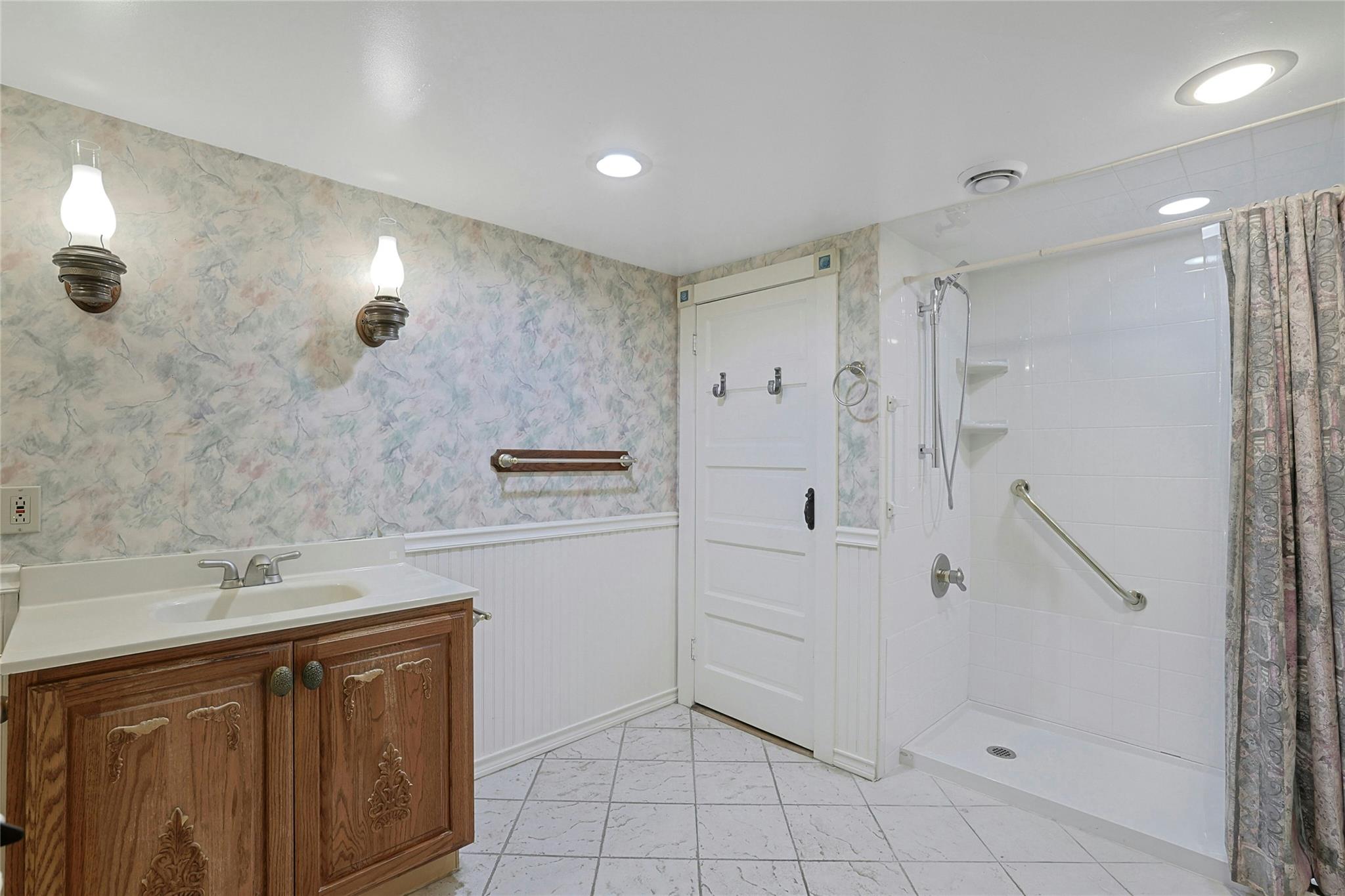 375 Quaker Road, Chappaqua, New York image 28