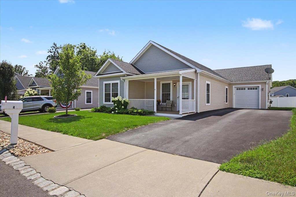 Photo of 4 Alex Court, Highland, NY 12528 (MLS # 1042078)
