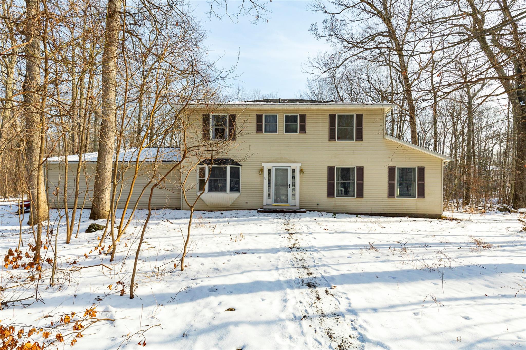 19 Oak Crest Drive, Highland, New York image 1