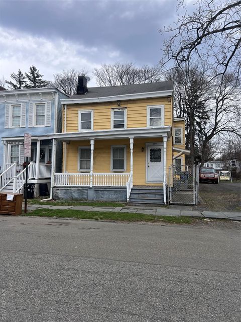 Multifamily For Sale - 290 1st Street<br/> Orange County, Newburgh, NY 12550