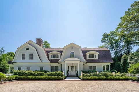 8 East Huxley Drive Lloyd Harbor NY 11743