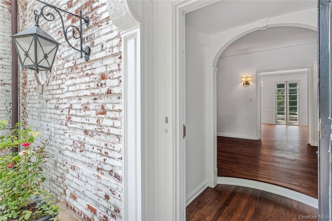 6 Loden Lane