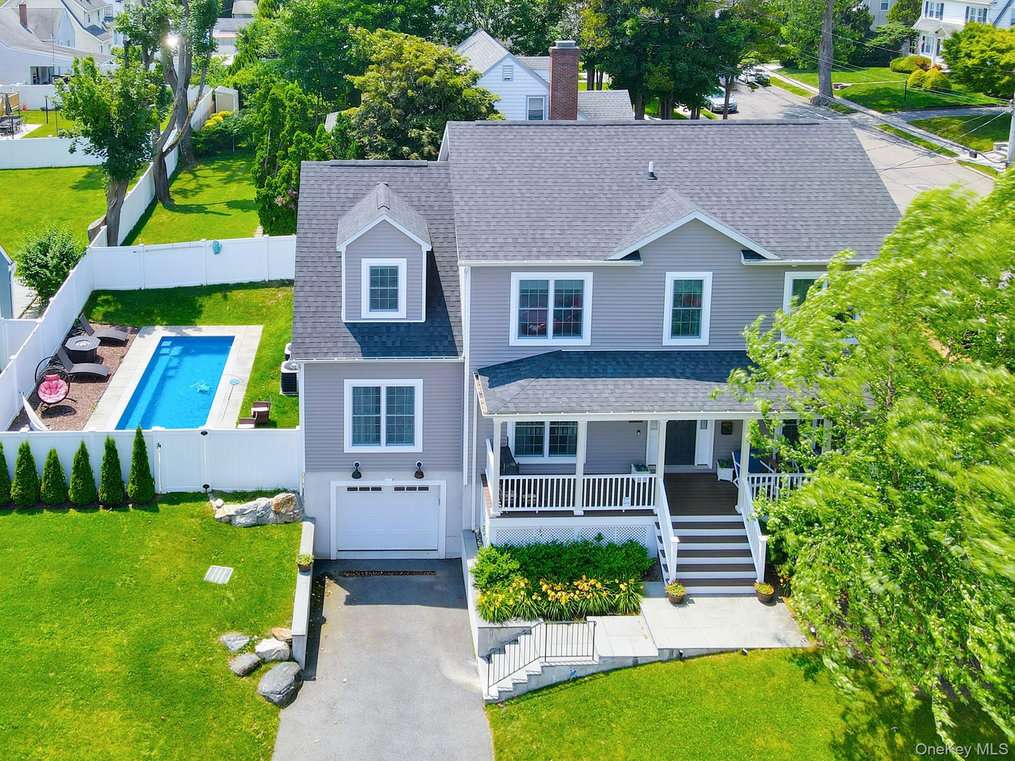 55 Hawley Ave, Port Chester, NY, 10573, USA, 4 Bedrooms Bedrooms, ,3 BathroomsBathrooms,Residential,Active,55 Hawley Ave,1002709