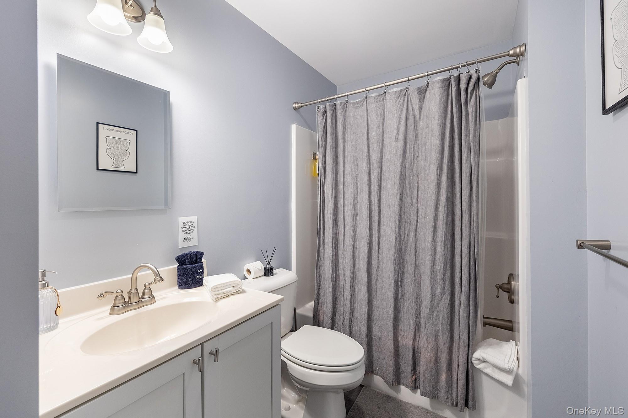 55 Hawley Ave, Port Chester, NY, 10573, USA, 4 Bedrooms Bedrooms, ,3 BathroomsBathrooms,Residential,Active,55 Hawley Ave,1002709