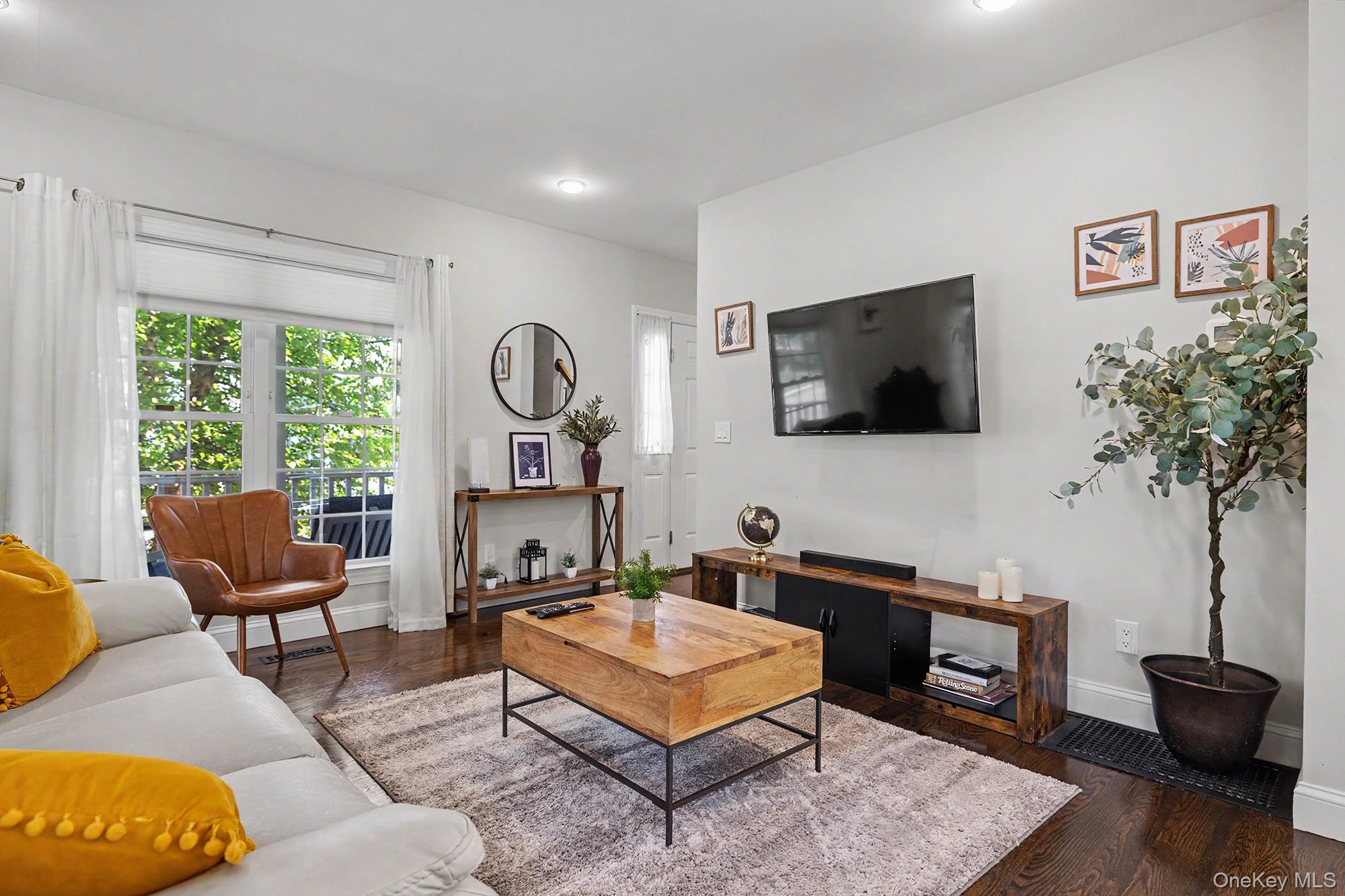 55 Hawley Ave, Port Chester, NY, 10573, USA, 4 Bedrooms Bedrooms, ,3 BathroomsBathrooms,Residential,Active,55 Hawley Ave,1002709