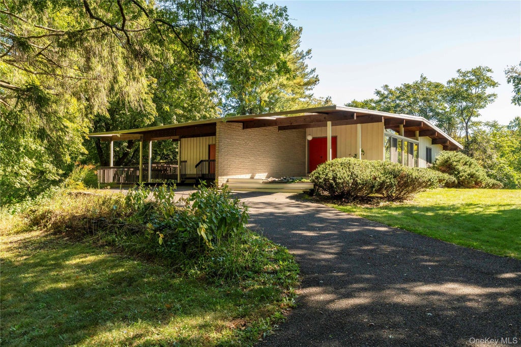 Photo of 1156 Ulster Landing Road, Saugerties, NY 12477 (MLS # 1059040)