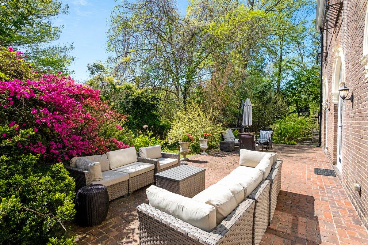 376 Beechmont Drive, New Rochelle, New York image 24