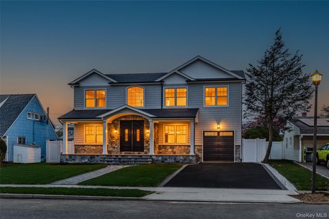 Photo of 12 Patience Lane, Westbury, NY 11590 (MLS # 987750)