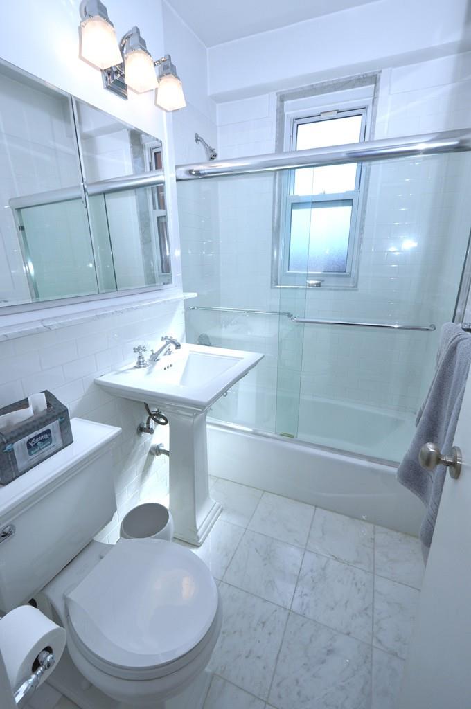 Eastchester, New York 10583, United States, 1 Bedroom Bedrooms, ,1 BathroomBathrooms,Residential,Active,94645