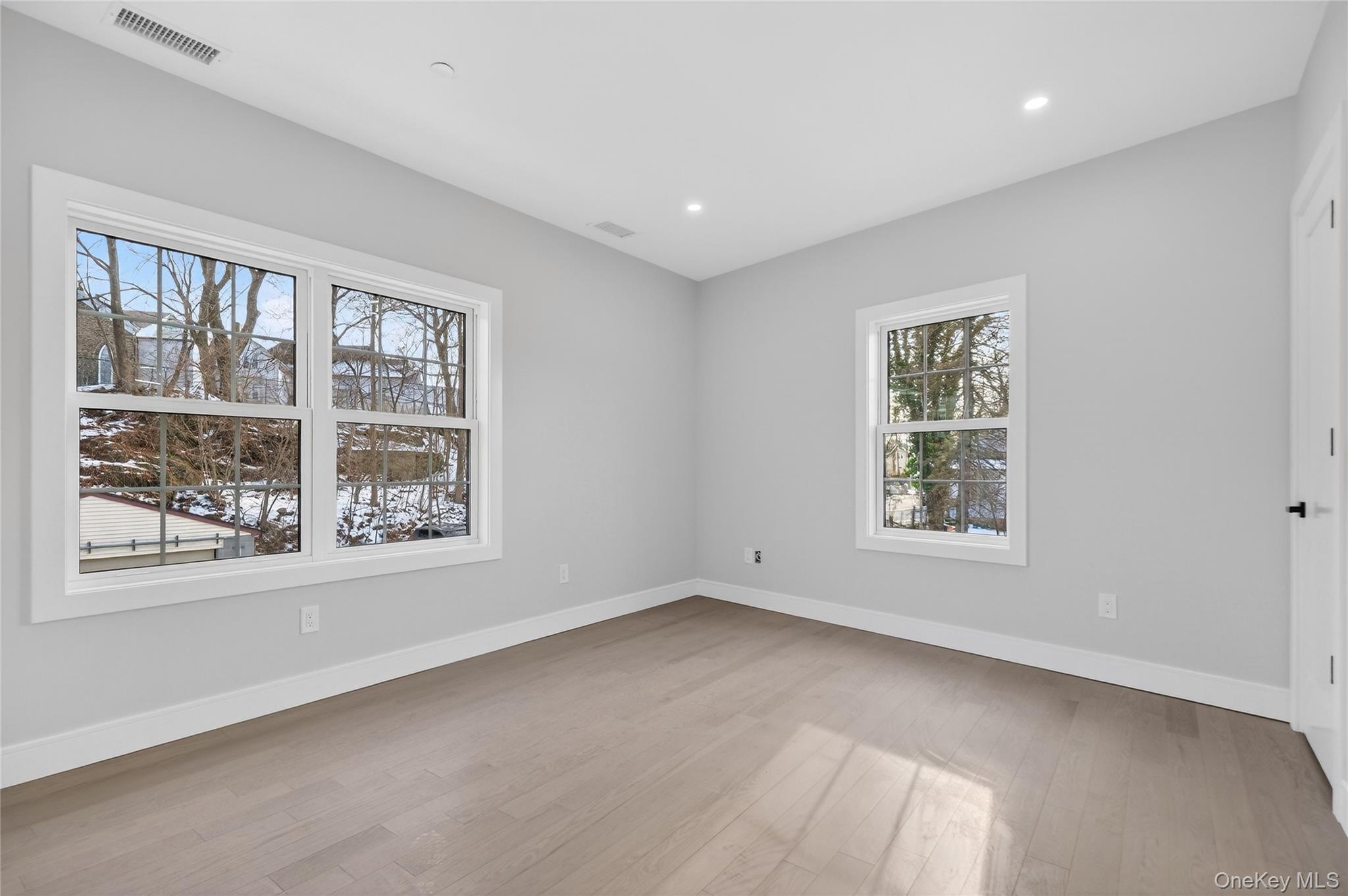 Wappingers Falls, New York 12590, United States, 2 Bedrooms Bedrooms, ,2 BathroomsBathrooms,Residential,Active,254556