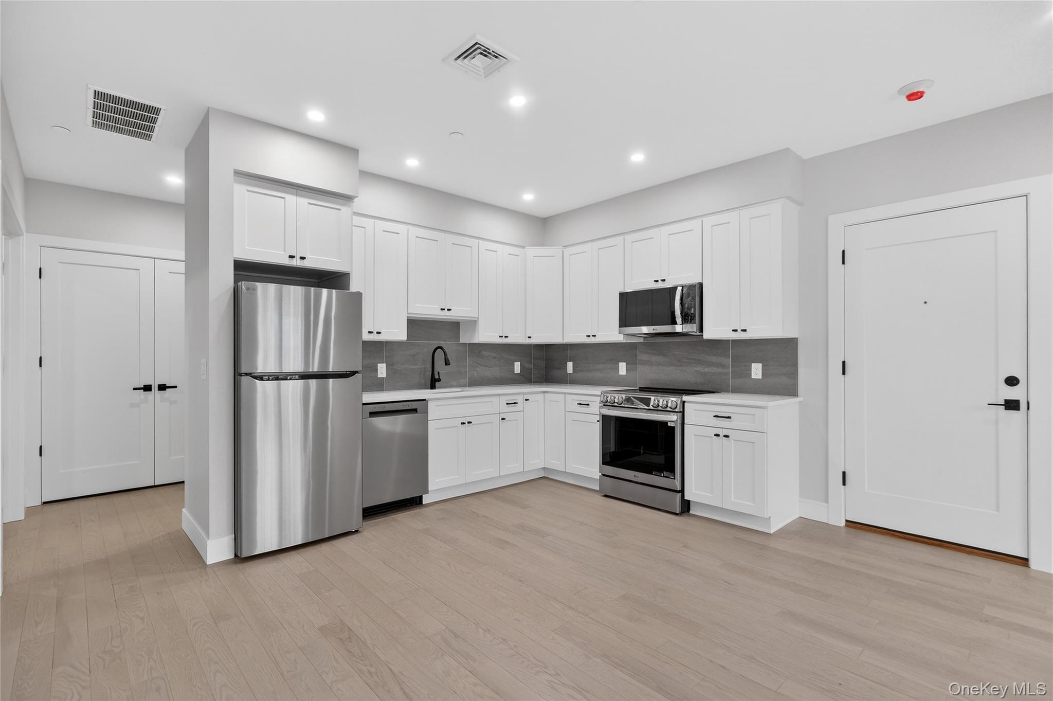 Wappingers Falls, New York 12590, United States, 2 Bedrooms Bedrooms, ,2 BathroomsBathrooms,Residential,Active,254556