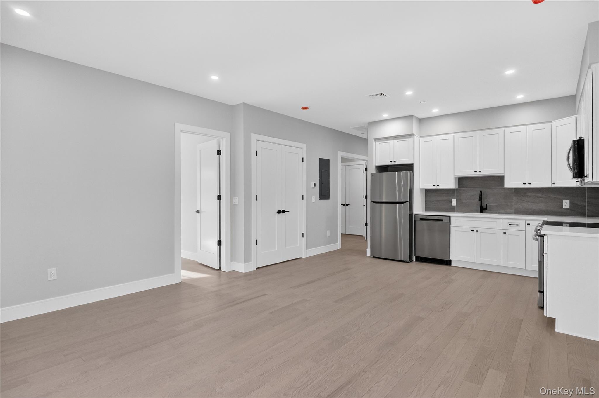 Wappingers Falls, New York 12590, United States, 2 Bedrooms Bedrooms, ,2 BathroomsBathrooms,Residential,Active,254556