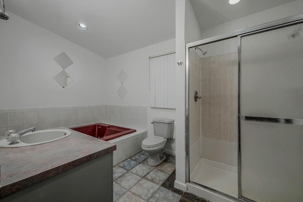 5 Charles Street, Selden, New York image 16