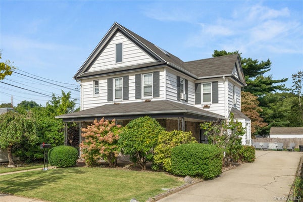 1967 OAKLAND AVE, WANTAGH, NY 11793 - Image 12b0997fb8b0c923ceef91a2c302a3e2/833980205