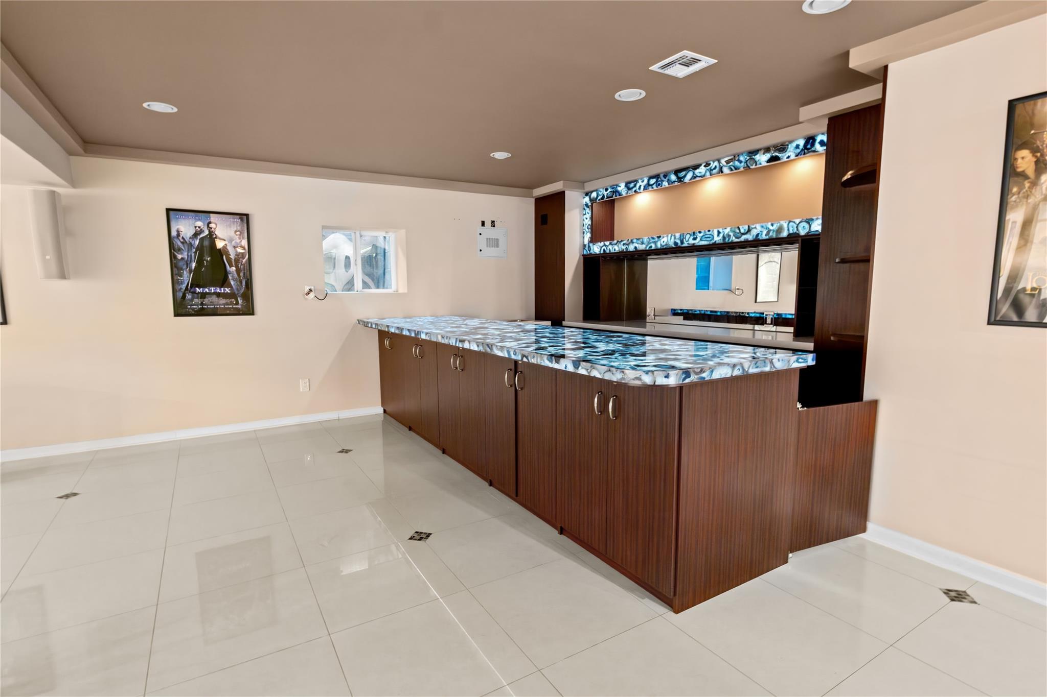 33 Snapdragon Lane, Roslyn Heights, New York image 28