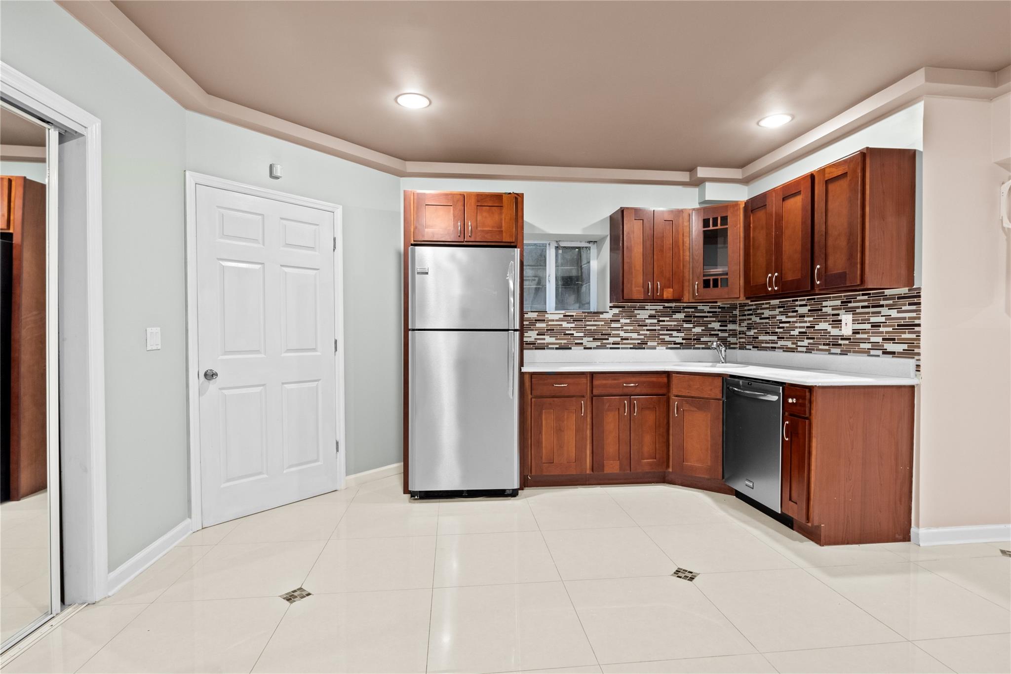 33 Snapdragon Lane, Roslyn Heights, New York image 33