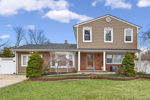 Homes For Sale - 11 Dorchester Drive<br/> Coram, NY 11727