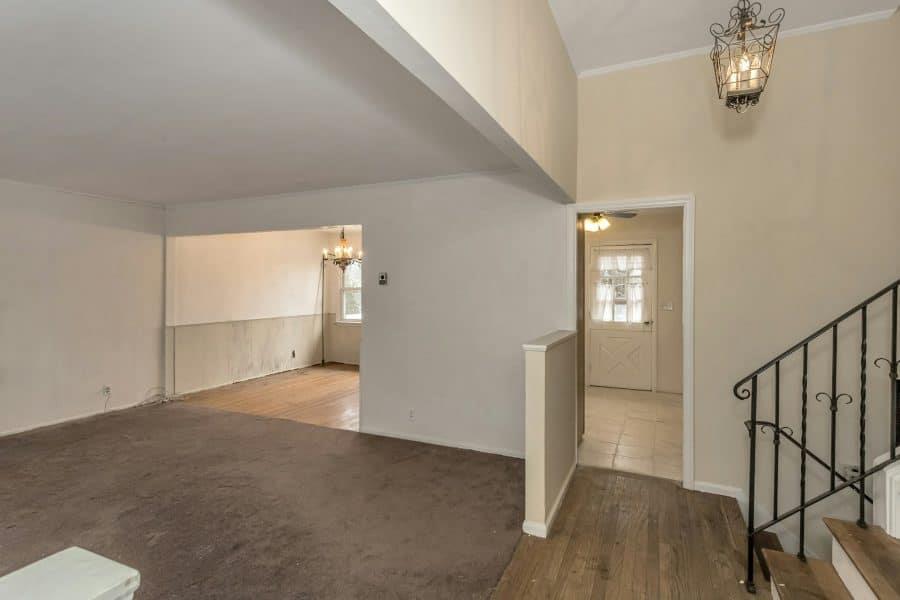 16 Eleanor Road, Plainview, New York image 4