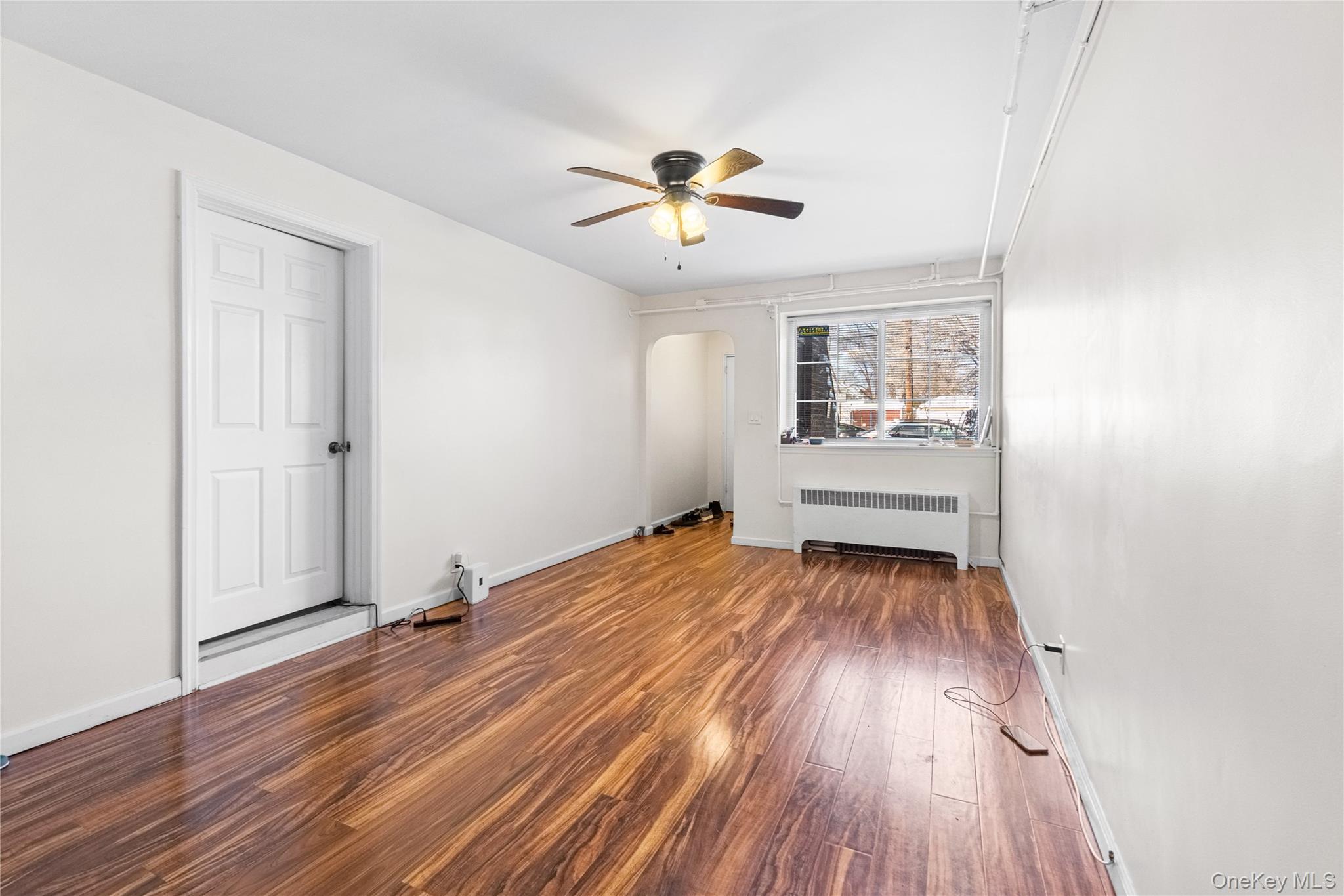 203-10 Murdock Avenue