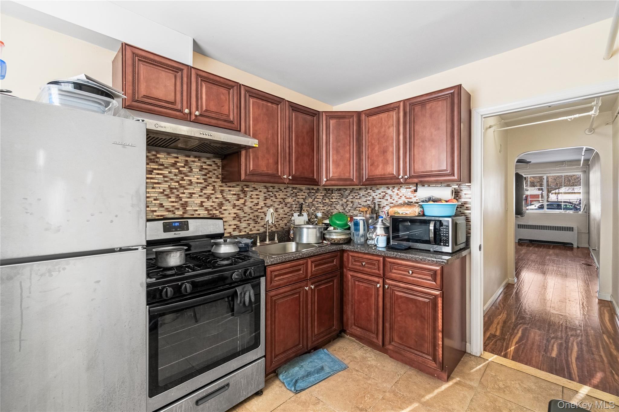 203-10 Murdock Avenue