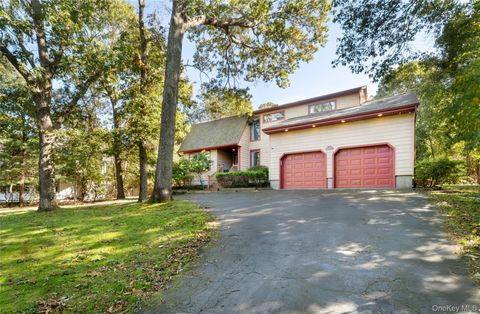 5 Bay Woods Drive Hampton Bays NY 11946