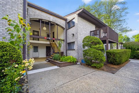 4 Secora E2 Monsey NY 10952