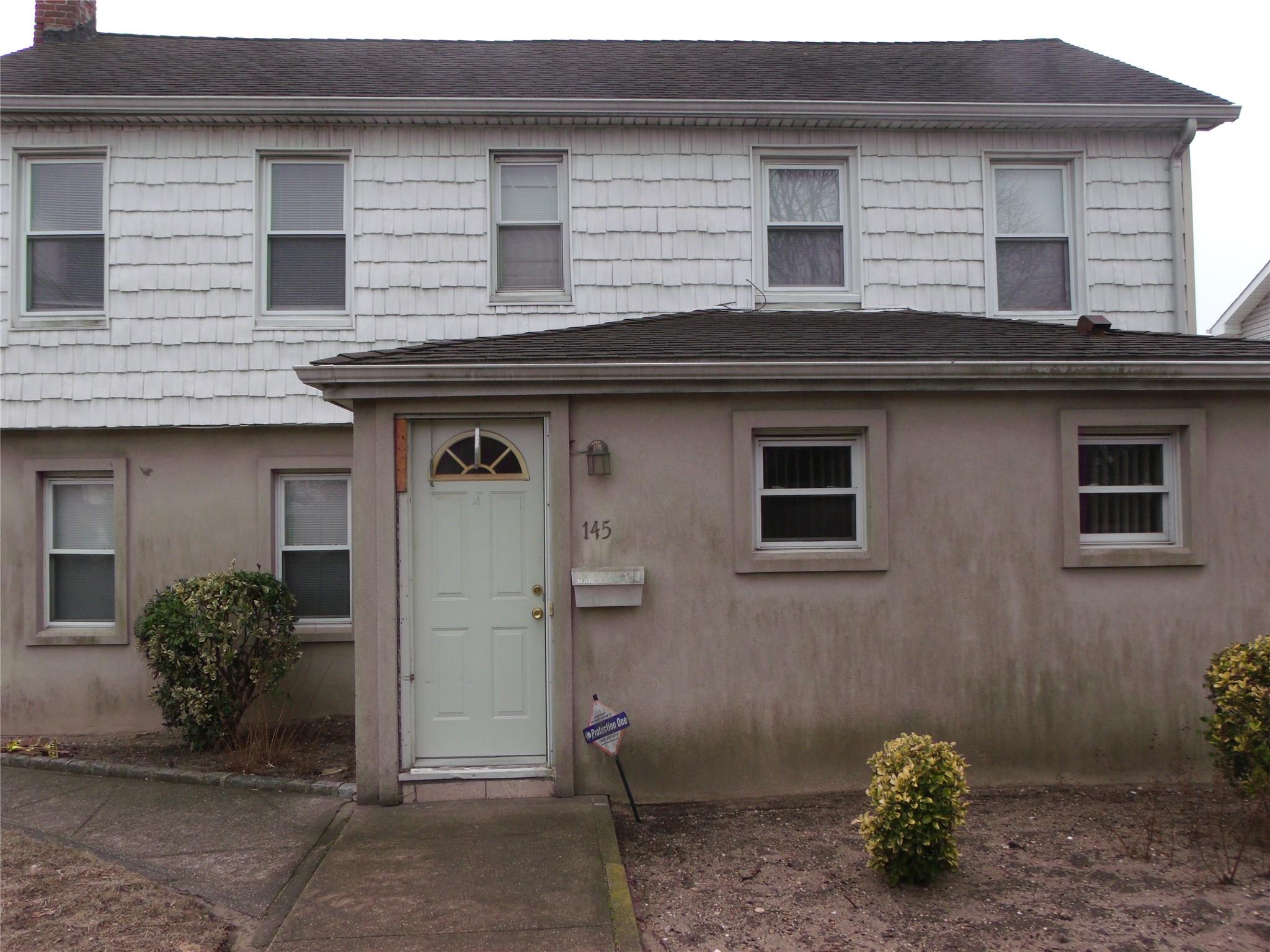 145 Bayview Avenue, Inwood, New York image 1