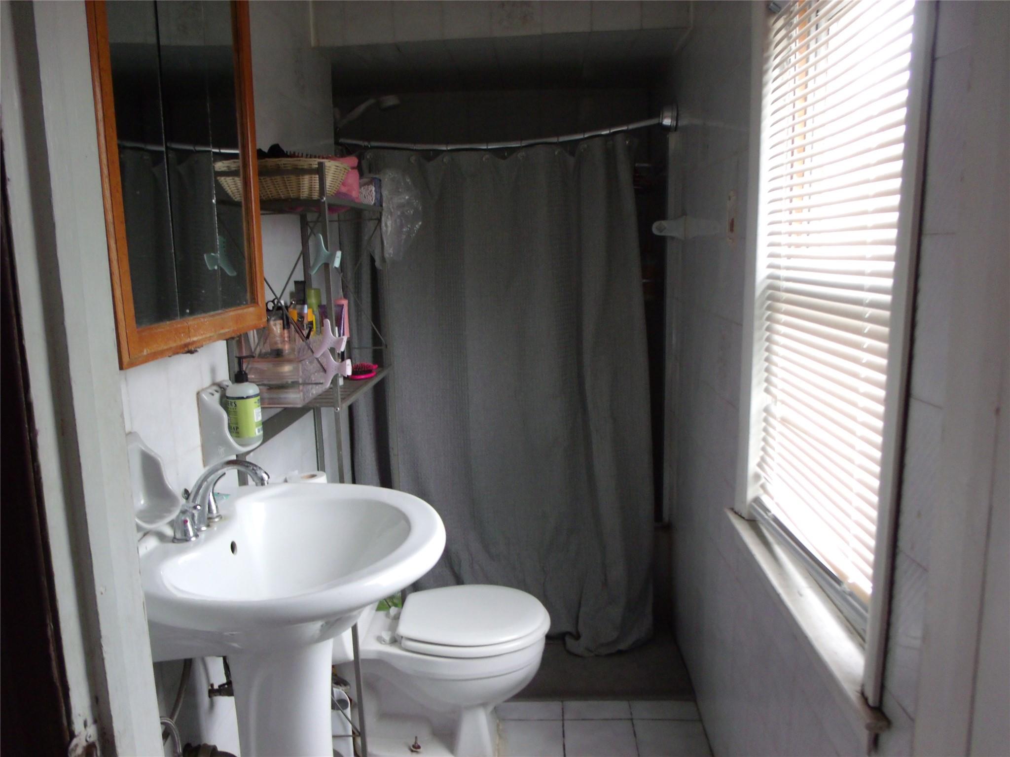145 Bayview Avenue, Inwood, New York image 7