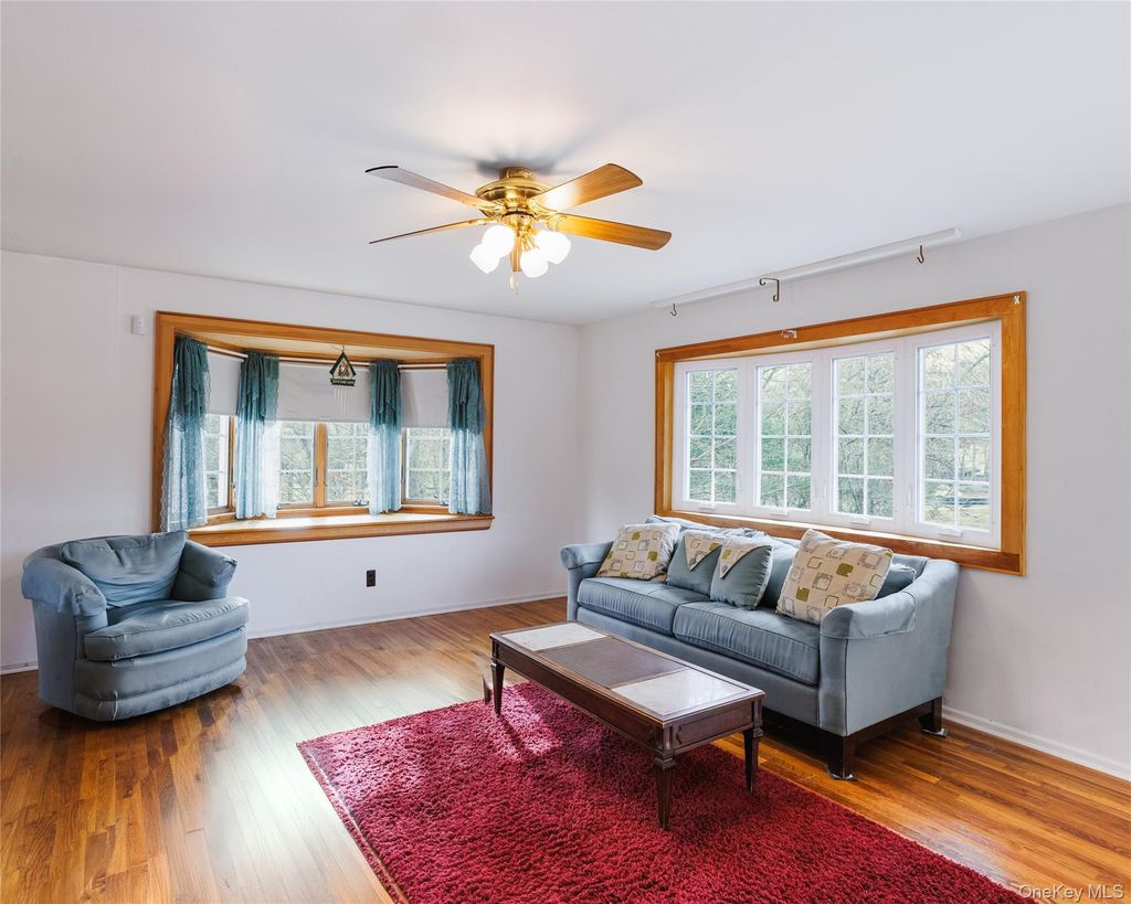 Photo of 5 Junard Boulevard, Port Jefferson Station, NY 11776 (MLS # 942918)