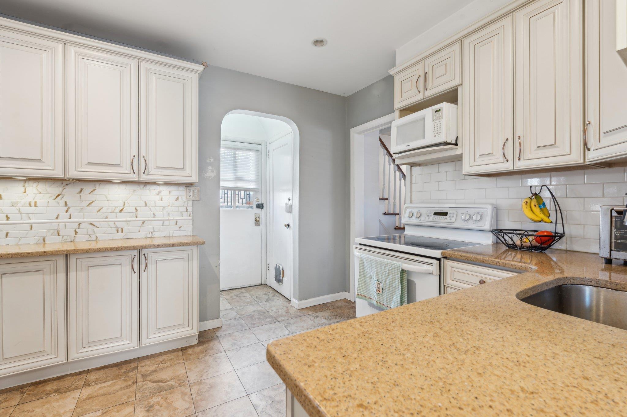 56-44 190th Street, Fresh Meadows, New York image 6