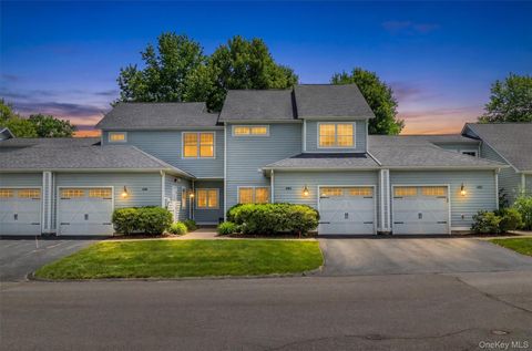 Condo For Sale - 404 Gardenia Drive<br/> Rhinebeck, NY 12572
