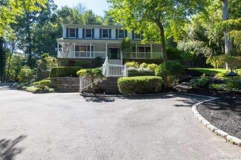 Homes For Sale - 6 Cedar Drive<br/> Stony Brook, NY 11790