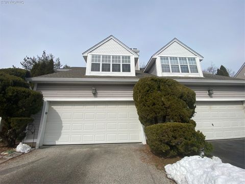 Homes For Sale - 83 Roundtop Road<br/> Yonkers, NY 10710