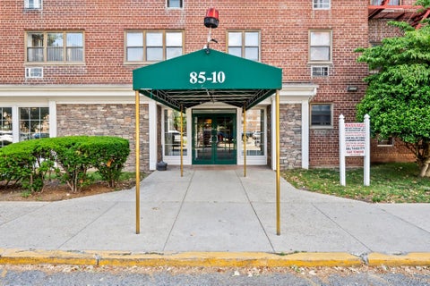 Homes For Sale - 85-10 151 Avenue #2D<br/> Howard Beach, NY 11414