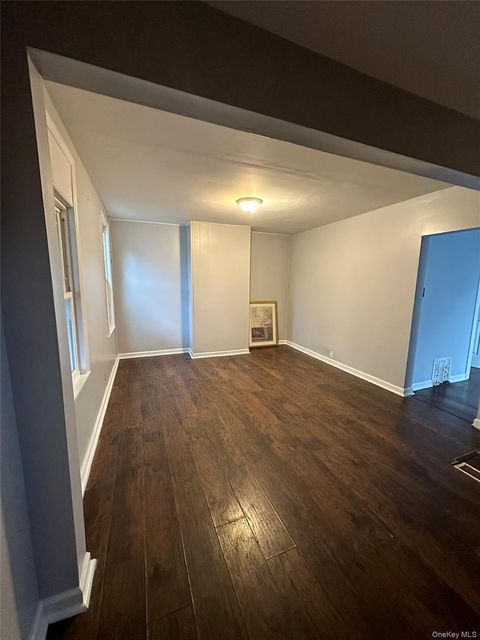 Homes For Sale - 39 Spruce Street<br/> Poughkeepsie, NY 12601