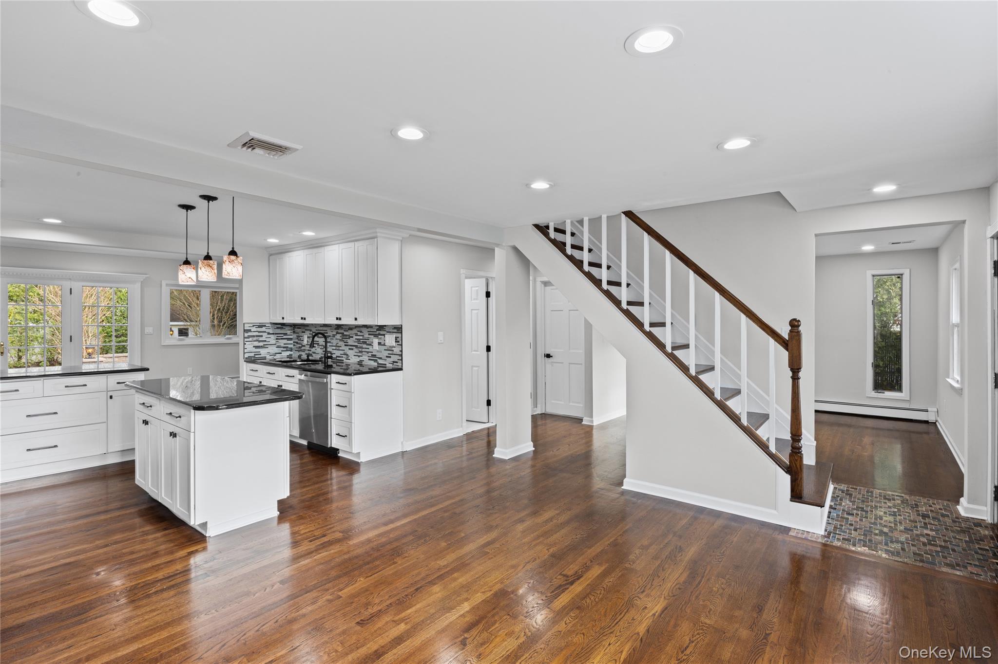 2181 Hortense Avenue