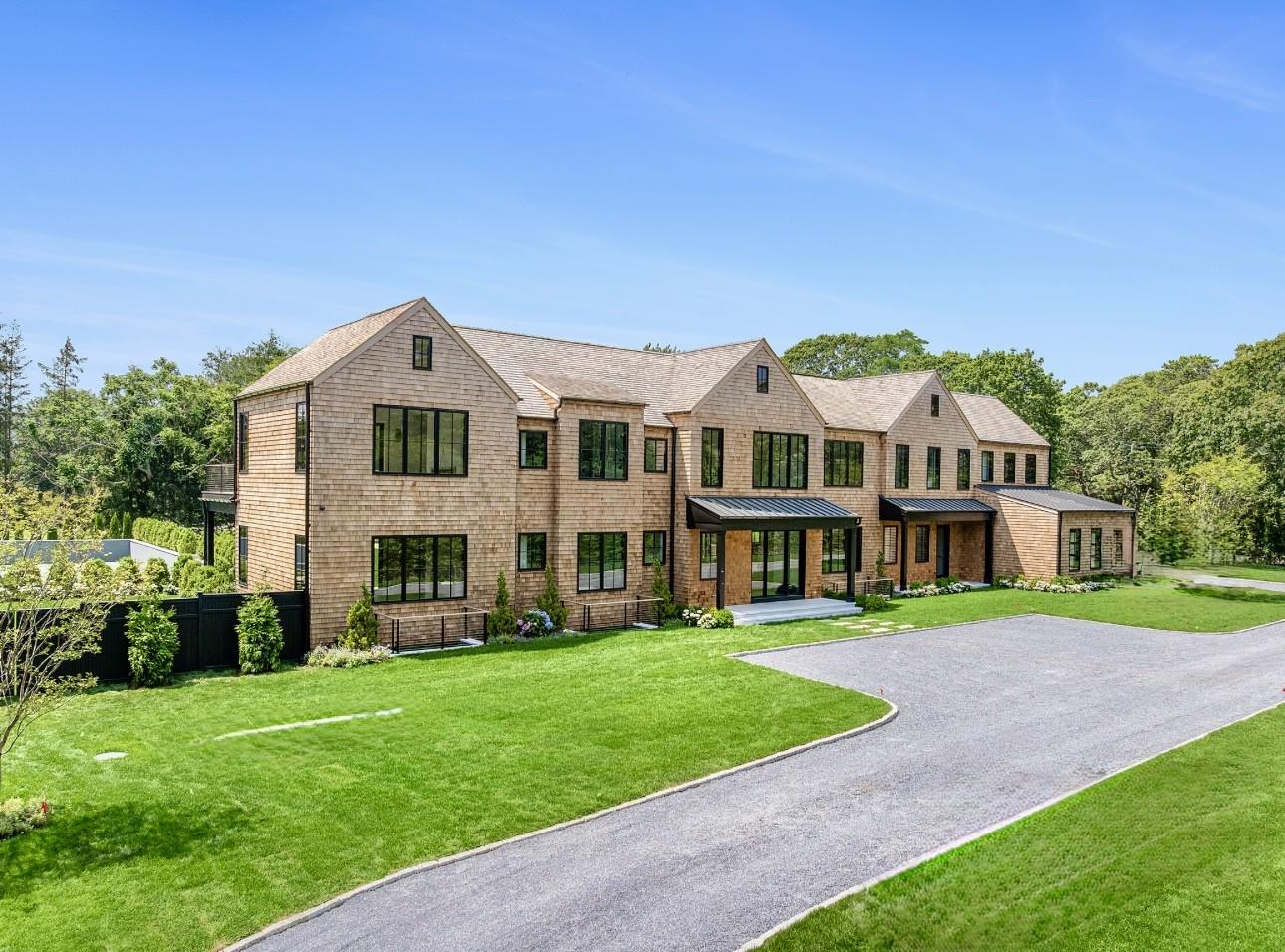150 Edge Of Woods Road