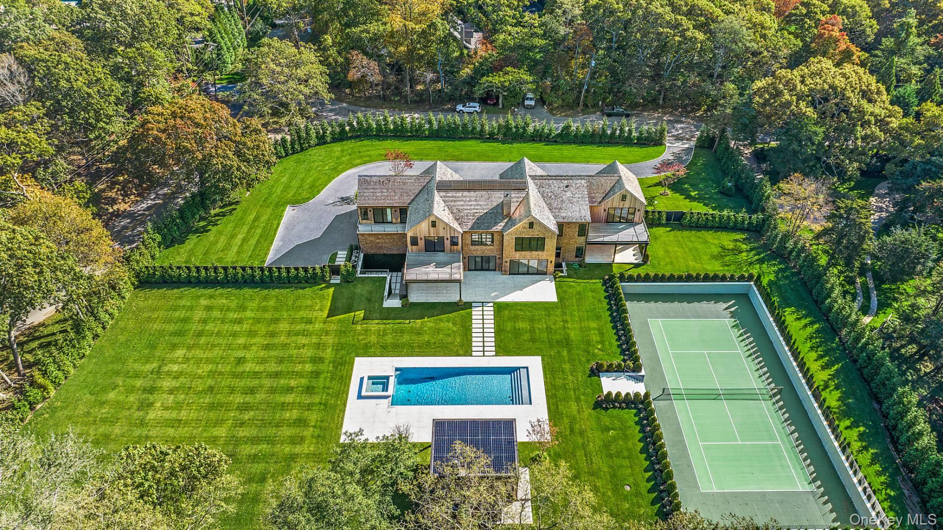 150 Edge Of Woods Road