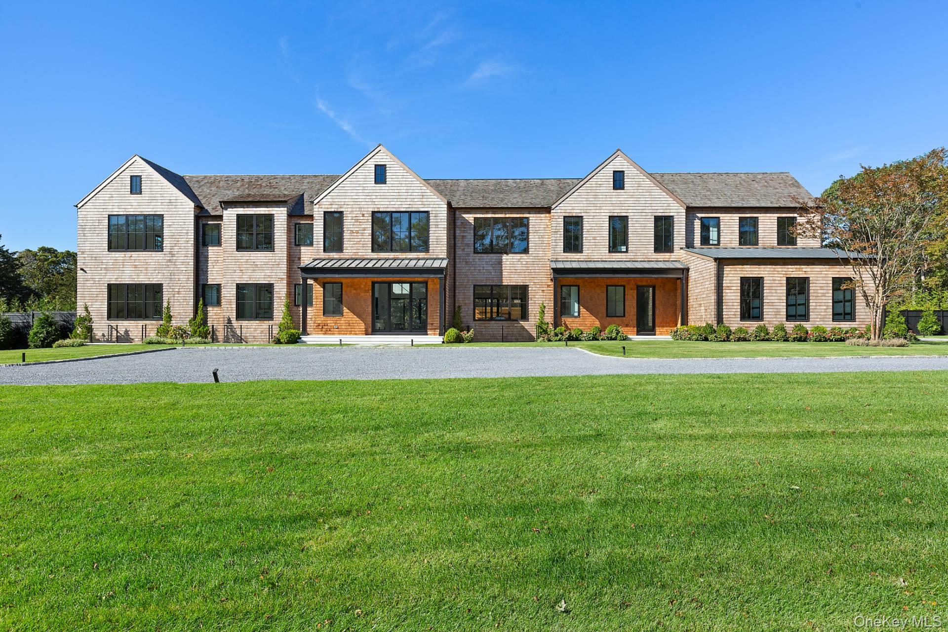 150 Edge Of Woods Road