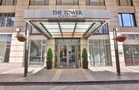 Condo For Rent - 10 City Place #9G<br/> Westchester County, White Plains, NY 10601