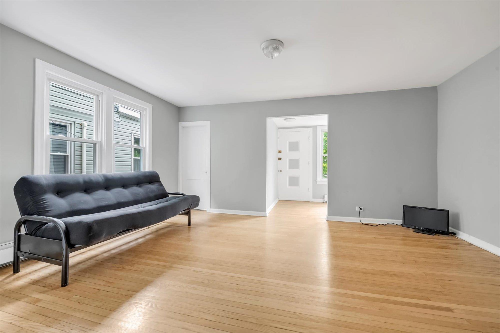 1559 Lurting Avenue, Bronx, New York image 4