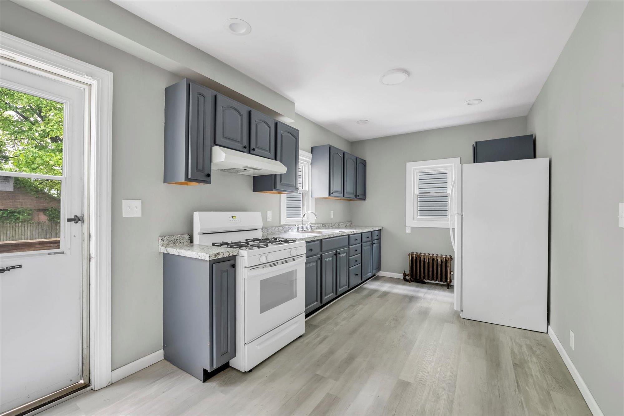 1559 Lurting Avenue, Bronx, New York image 8